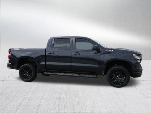 Used 2024 Chevrolet Silverado 1500 LT Trail Boss AWD/4WD image 2