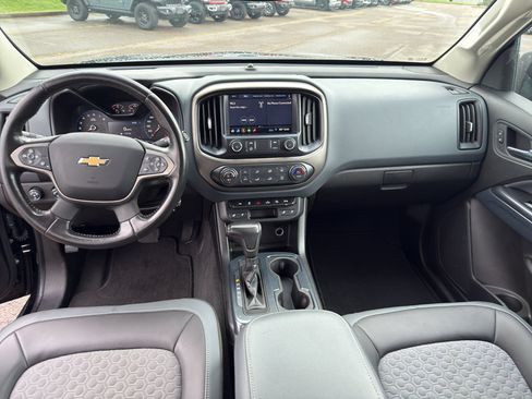 Used 2021 Chevrolet Colorado Z71 AWD/4WD image 12