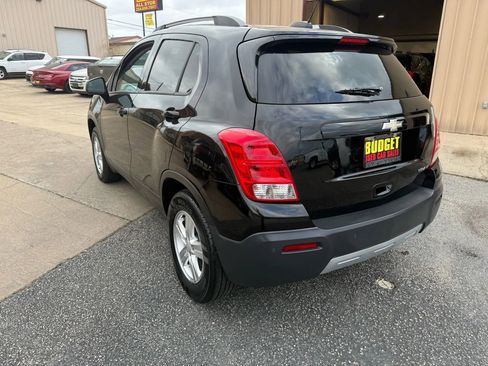 Used 2021 Chevrolet Trax LT image 7