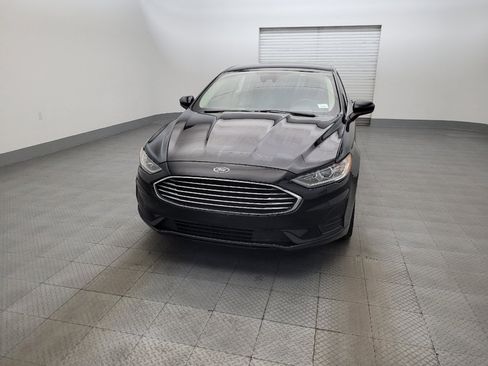 Used 2020 Ford Fusion SE FWD image 15