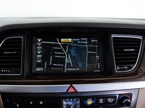 Used 2015 Hyundai Genesis 3.8 w/ Option Group 02 image 19