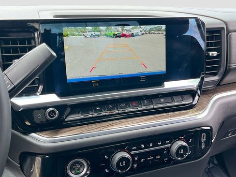 Used 2023 Chevrolet Silverado 1500 LT AWD/4WD image 14