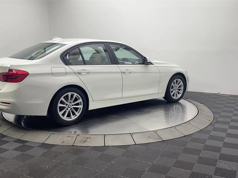 Used 2018 BMW 320i Sedan w/ Convenience Package image 7