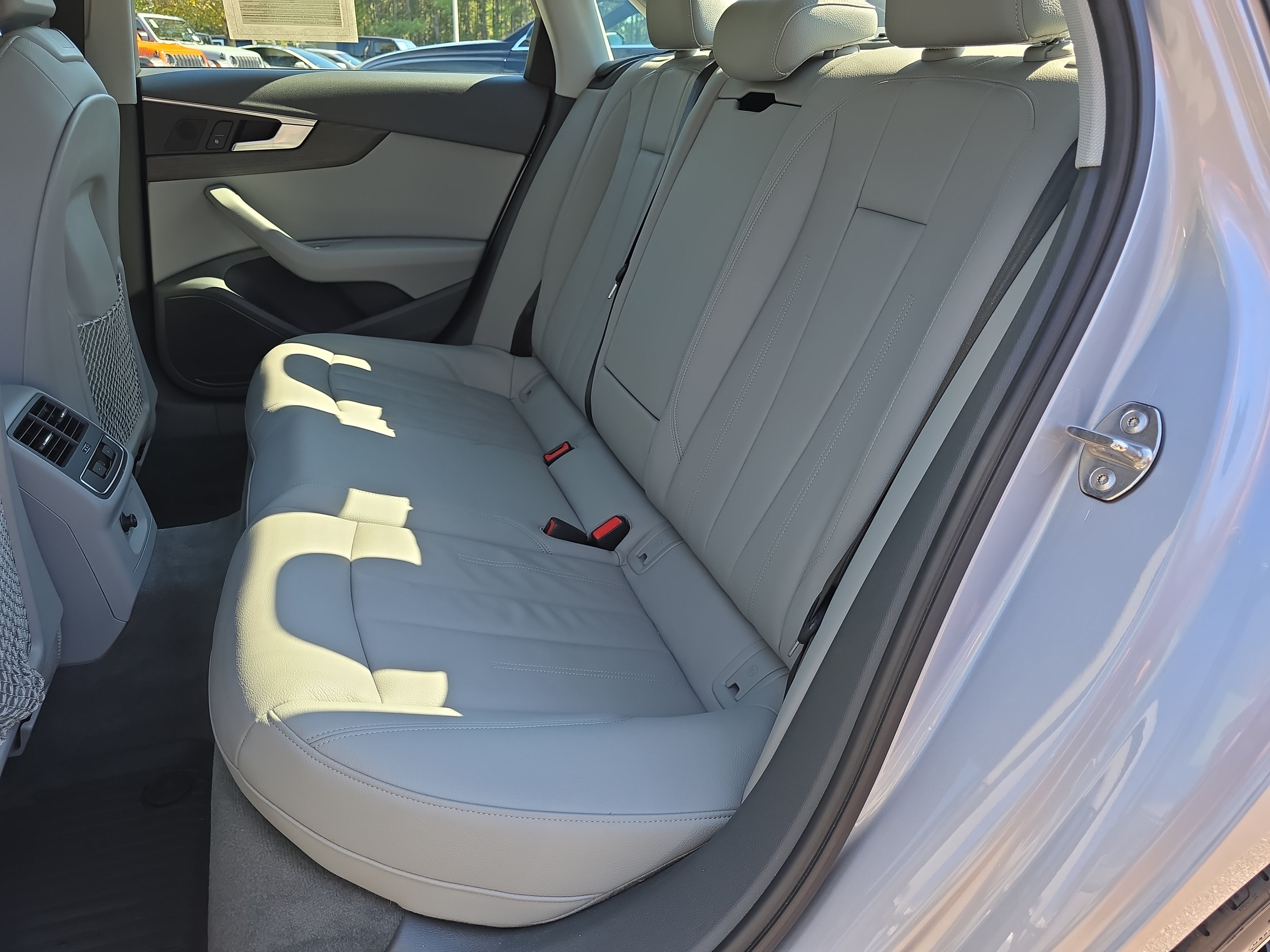 Used 2019 Audi A4 2.0T Premium FWD image 13