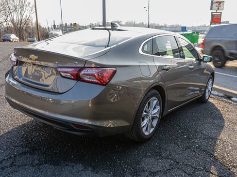 Used 2020 Chevrolet Malibu LT image 2
