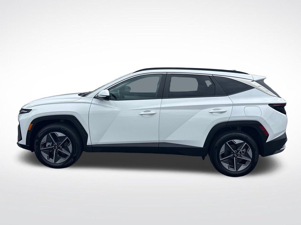 Certified 2025 Hyundai Tucson SEL AWD/4WD image 2