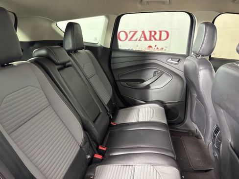 Used 2019 Ford Escape SE image 18