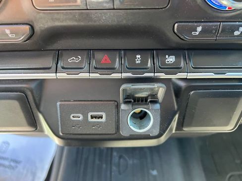 Used 2022 GMC Sierra 1500 Elevation w/ LPO, Elevation Black Package AWD/4WD image 29
