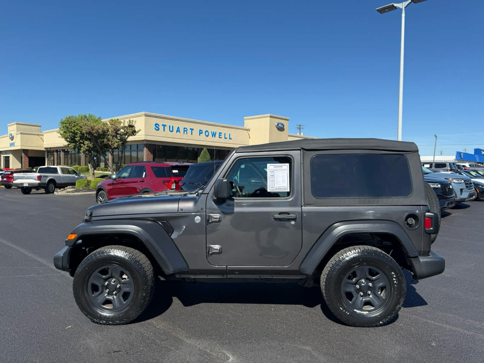 Used 2019 Jeep Wrangler Sport AWD/4WD image 24