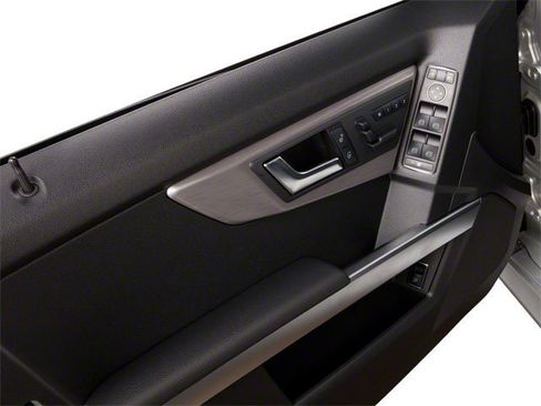 Used 2010 Mercedes-Benz GLK 350 4MATIC image 9