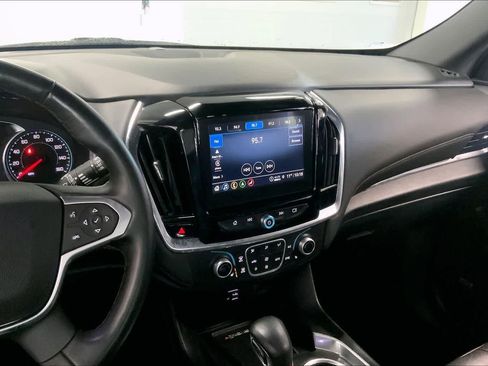 Used 2023 Chevrolet Traverse RS image 14