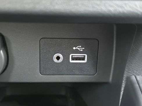 New 2025 Nissan Versa SV w/ Lighting Package image 5