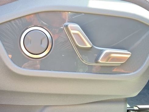 Used 2024 Kia EV9 Land AWD/4WD image 81