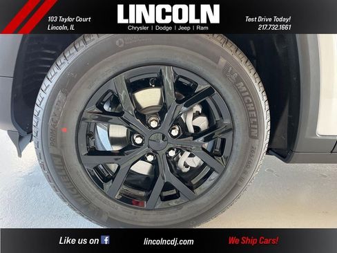 New 2025 Jeep Grand Cherokee Altitude image 30