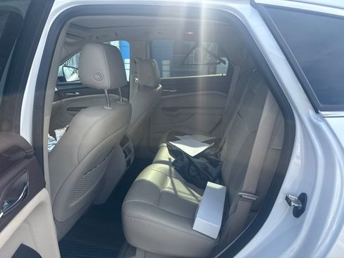 Used 2015 Cadillac SRX Luxury FWD image 12