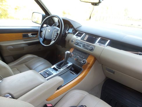 Used 2012 Land Rover Range Rover Sport Supercharged image 38