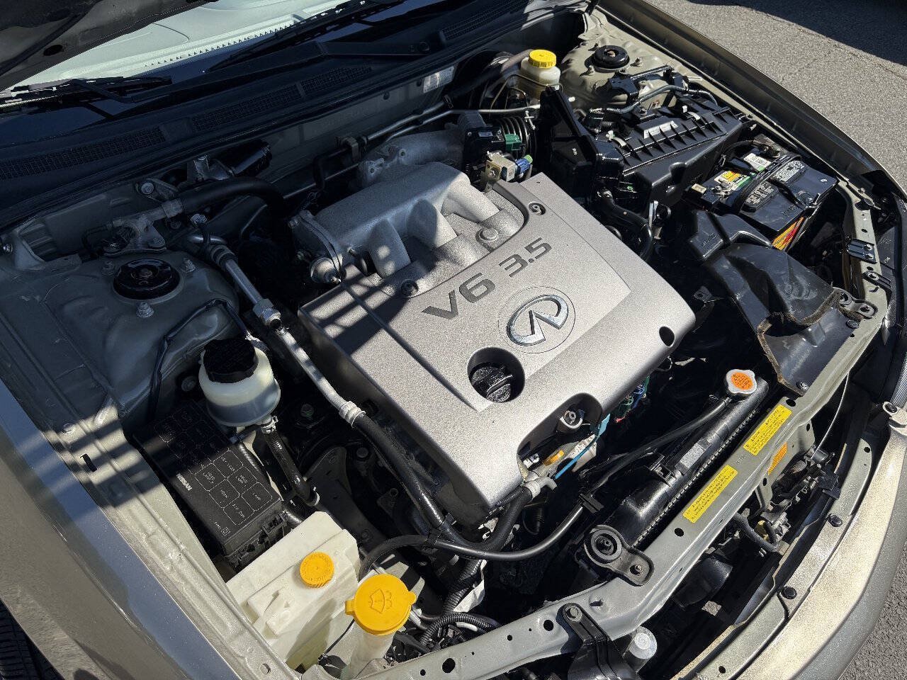 Used 2004 INFINITI I35 FWD image 25