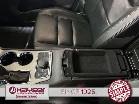 Certified 2022 Jeep Grand Cherokee Limited AWD/4WD image 30