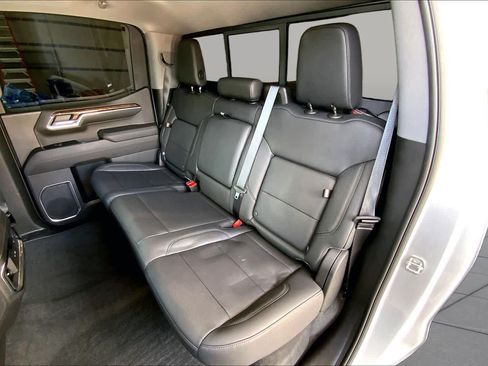 Used 2022 GMC Sierra 1500 Elevation w/ Elevation Premium Package AWD/4WD image 21