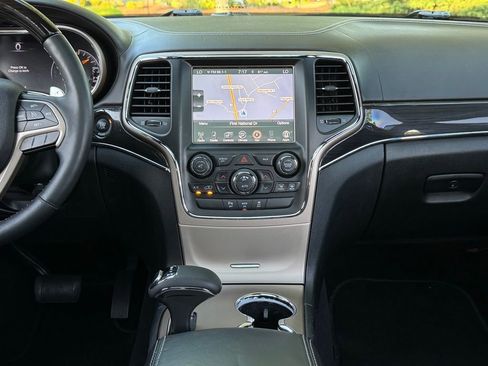 Used 2014 Jeep Grand Cherokee Overland RWD image 13