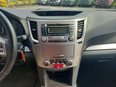 Used 2013 Subaru Outback 2.5i Premium w/ All-Weather Pkg image 13