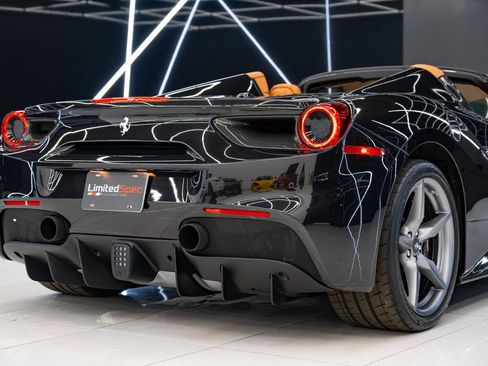 Used 2018 Ferrari 488 Spider RWD image 15