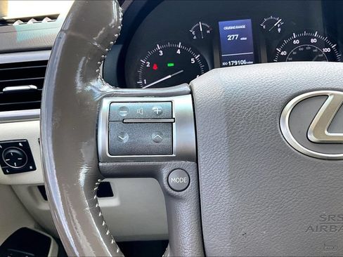 Used 2016 Lexus GX 460 w/ Premium Package AWD/4WD image 18
