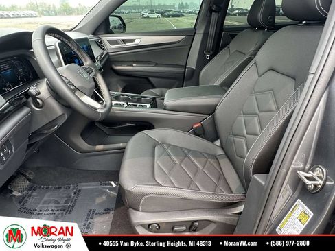 Used 2025 Volkswagen Atlas Cross Sport SE w/ Panoramic Sunroof Package AWD/4WD image 19