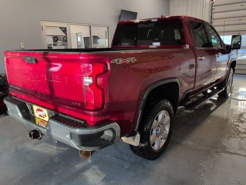 Used 2021 Chevrolet Silverado 2500 LTZ w/ LTZ Premium Package image 6
