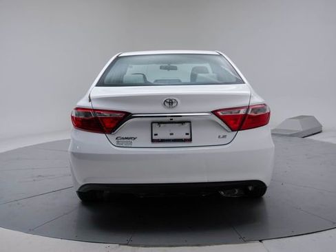 Used 2015 Toyota Camry LE image 21