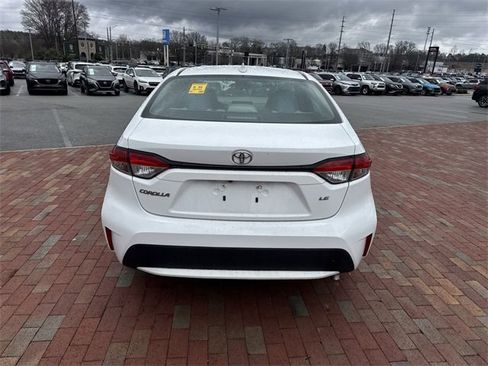 Used 2020 Toyota Corolla LE image 13