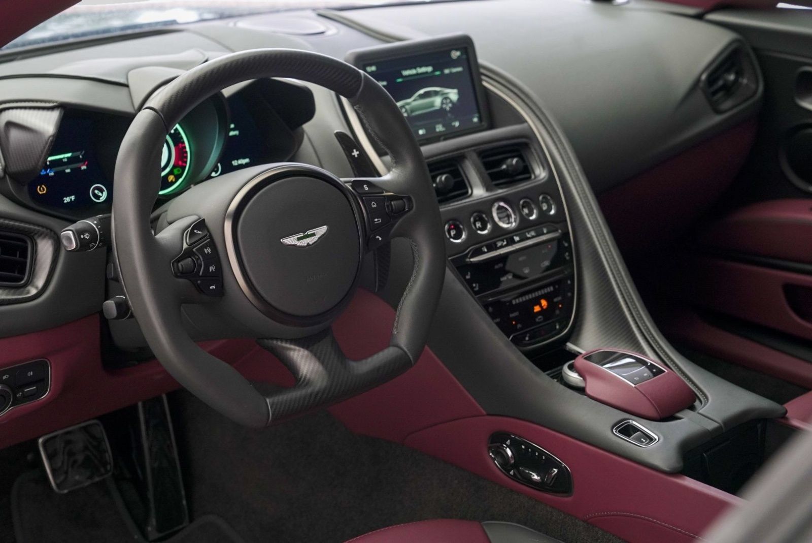 Used 2023 Aston Martin DBS Coupe RWD image 16