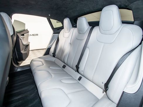 Used 2016 Tesla Model S P90D image 19