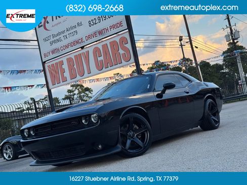 Used 2023 Dodge Challenger R/T w/ Blacktop Package image 1