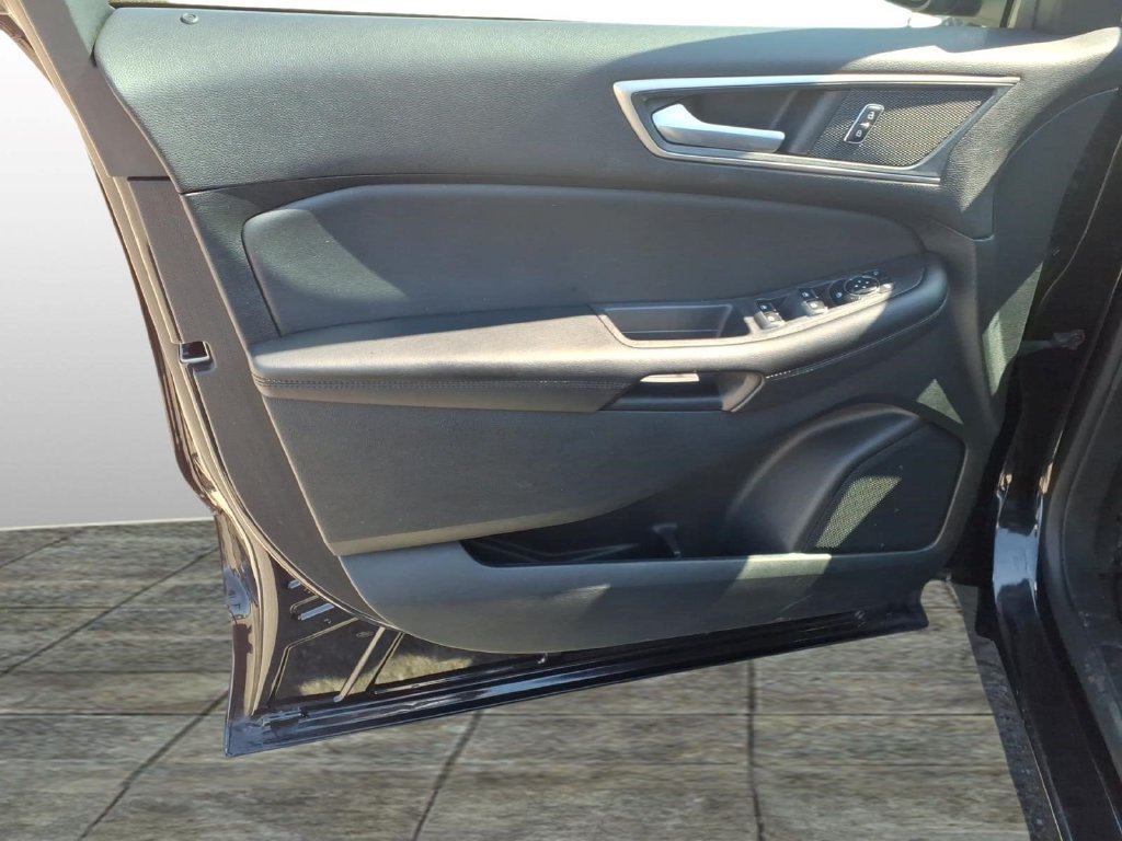 Used 2024 Ford Edge SEL AWD/4WD image 11
