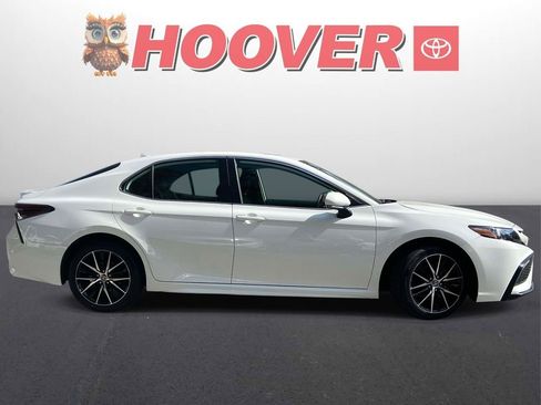 Used 2024 Toyota Camry SE FWD image 2