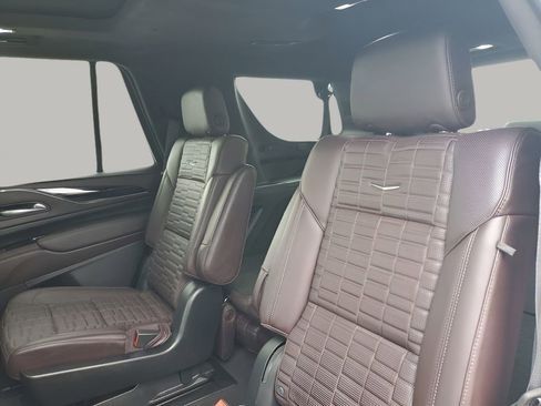 Certified 2024 Cadillac Escalade V w/ LPO, ONYX Package image 19