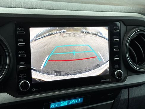 Used 2021 Toyota Tacoma TRD Off-Road w/ Technology Package image 19