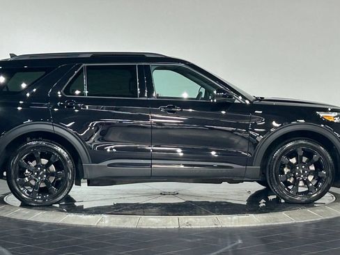 Used 2023 Ford Explorer ST-Line w/ Class IV Trailer Tow Package AWD/4WD image 11