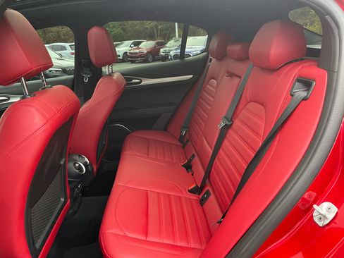 Used 2023 Alfa Romeo Stelvio Veloce image 21