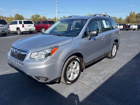 Used 2015 Subaru Forester 2.5i w/ Alloy Wheel Package AWD/4WD image 2