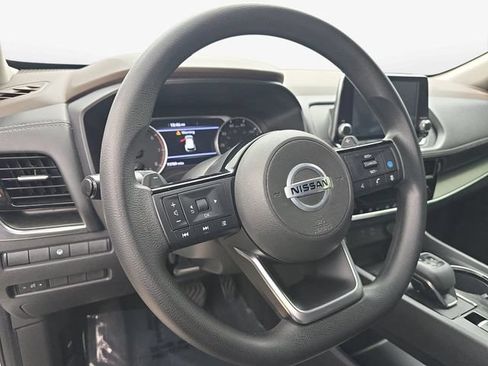 Used 2021 Nissan Rogue SV FWD image 16