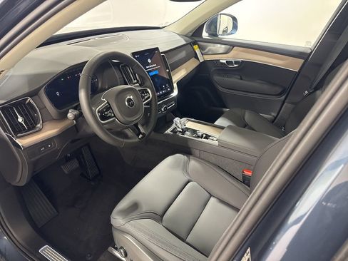 New 2026 Volvo XC90 T8 Plus w/ Protection Package Premier image 18