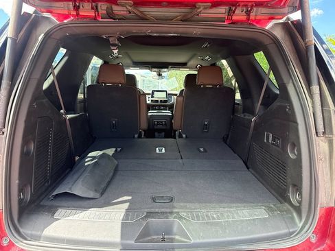 Used 2022 Chevrolet Tahoe High Country AWD/4WD image 9