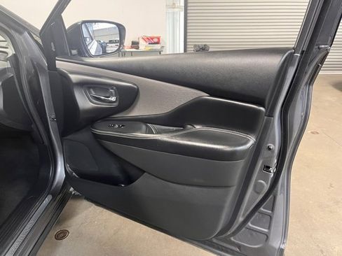 Used 2023 Nissan Murano SV image 12