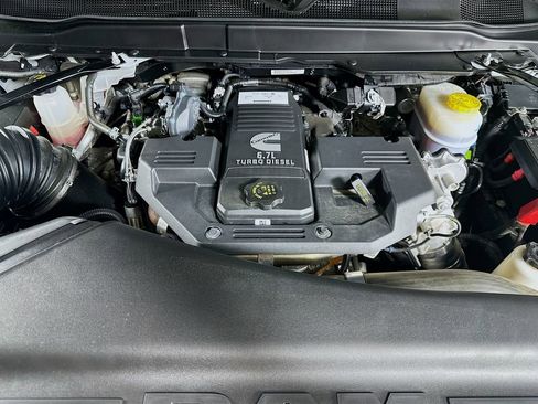 Used 2024 RAM 3500 Limited image 32