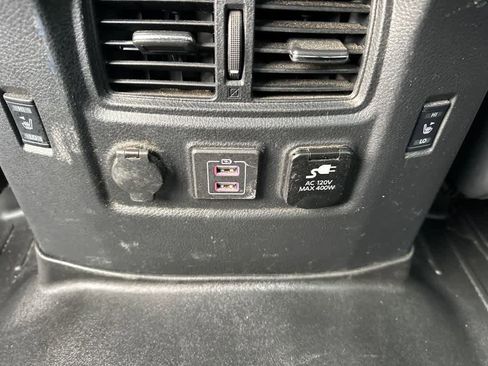 Used 2021 Nissan Titan Platinum Reserve w/ Moonroof Package image 12