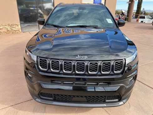 Used 2025 Jeep Compass Latitude w/ Altitude Special Edition image 12