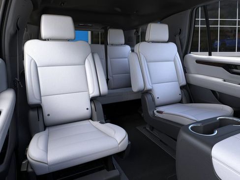 New 2026 Chevrolet Tahoe Premier w/ Sun And Tow Package AWD/4WD image 17