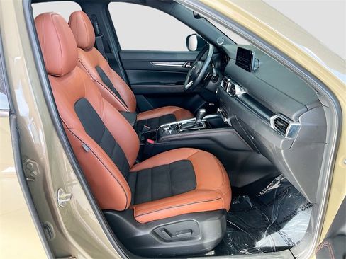 Used 2024 MAZDA CX-5 Carbon Edition image 29